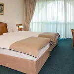 Aleksandar Palace Congress Center &
