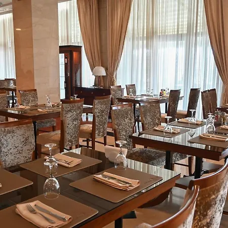 Aleksandar Palace Congress Center &