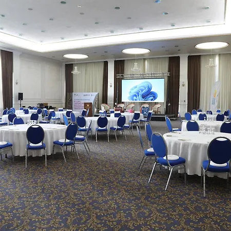 Aleksandar Palace Congress Center & Ξενοδοχείο Σκόπια