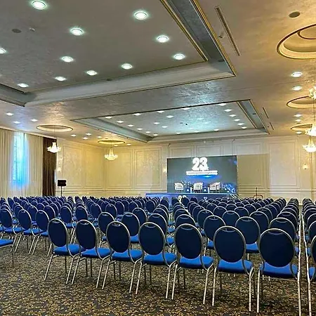 Aleksandar Palace Congress Center & 스코페