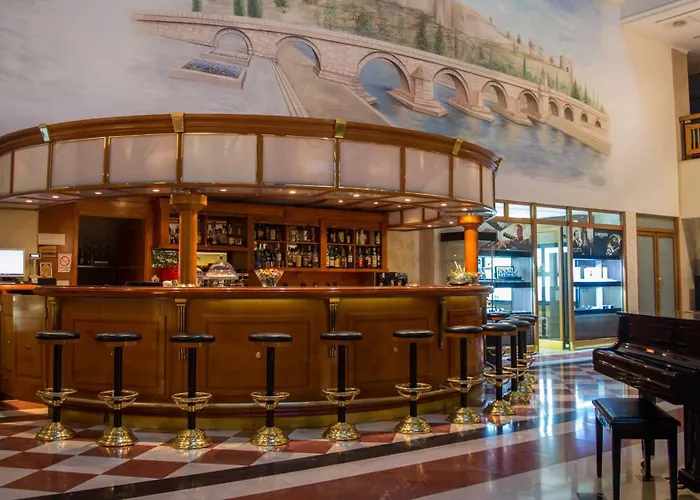 Отель Aleksandar Palace Congress Center & Скопье