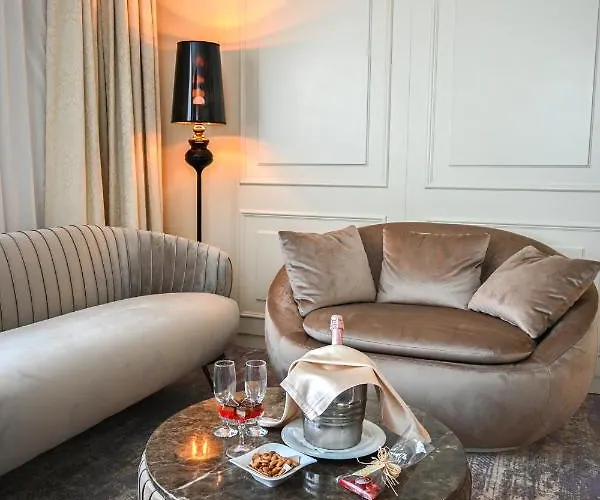 Отель Aleksandar Palace Congress Center &