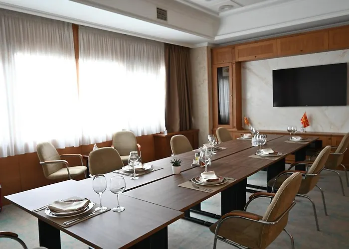 Отель Aleksandar Palace Congress Center &