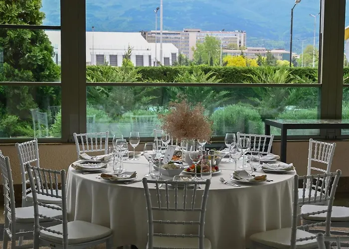 Aleksandar Palace Congress Center & ホテル スコピエ
