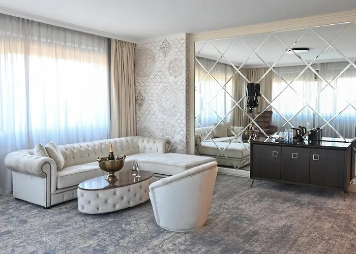 Aleksandar Palace Congress Center & ホテル スコピエ