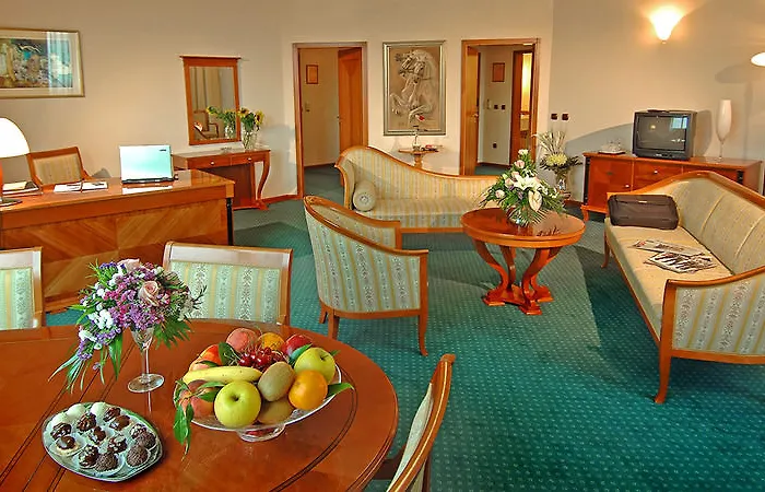 Aleksandar Palace Congress Center & Отель