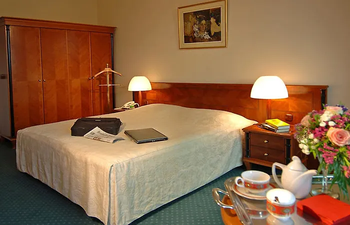 Отель Aleksandar Palace Congress Center & 5*