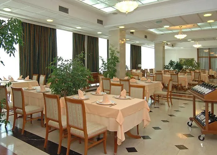 Aleksandar Palace Congress Center & ホテル