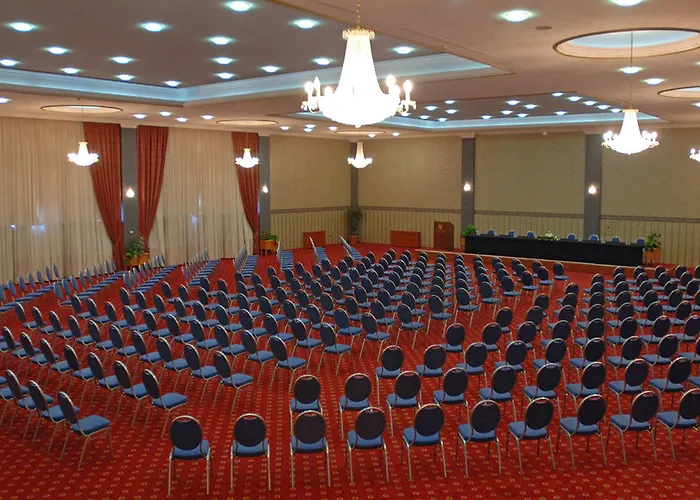 Aleksandar Palace Congress Center & 5* スコピエ